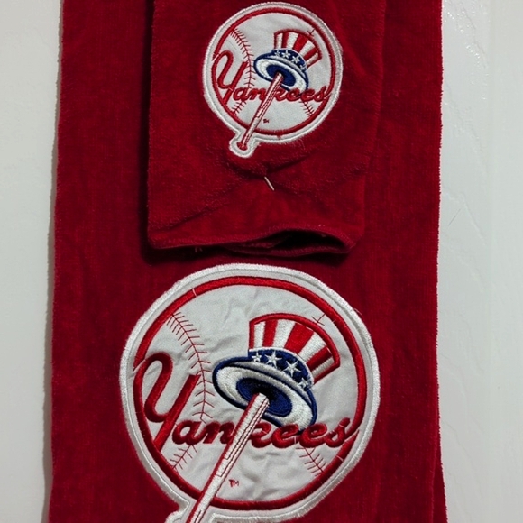 N.Y. Yankees Bath Towel Set in Red.  NWT - Picture 3 of 7